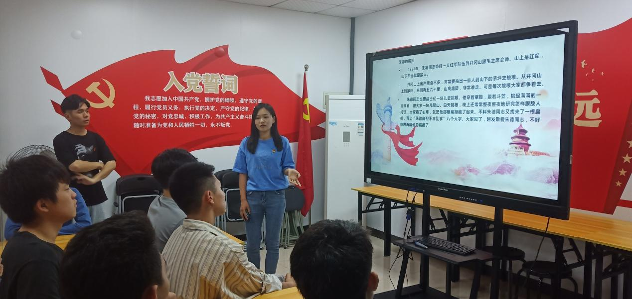 “学四史，讲四史”百...